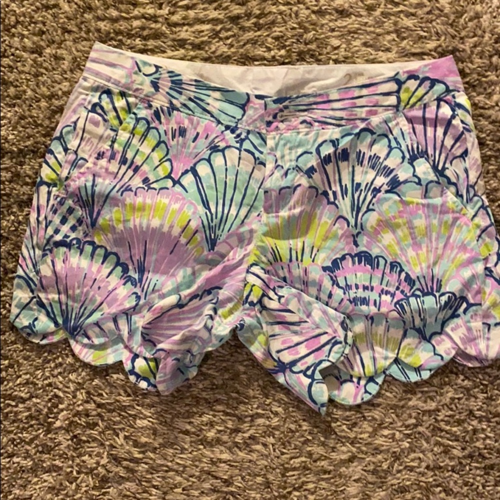 EUC Lilly Pulitzer Buttercup Shorts - Size 2